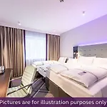 Отель Premier Zuffenhausen *